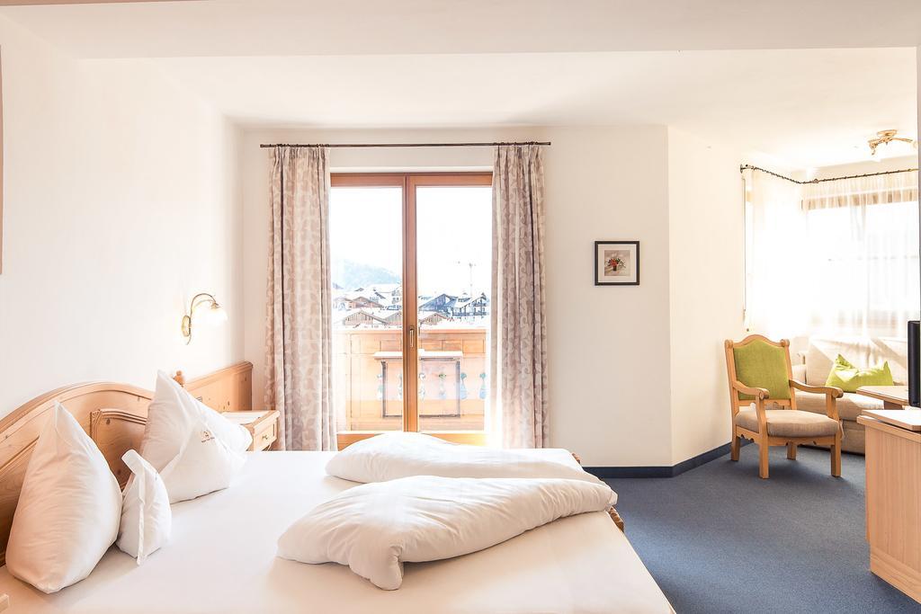 Parc Hotel Tyrol Castelrotto Exterior foto